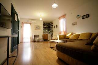 Апартаменты Apartments Rux de Luxe Бар Апартаменты с 1 спальней и балконом-2